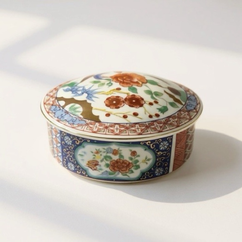 Vintage Sakura Miyako Imari Ware Japanese Porcelain Decorative Dish with Lid